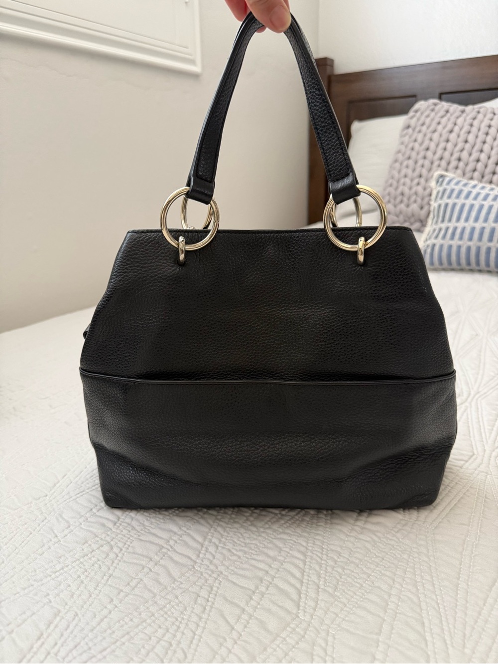 Vince Camuyo Classic Black Leather Handbag